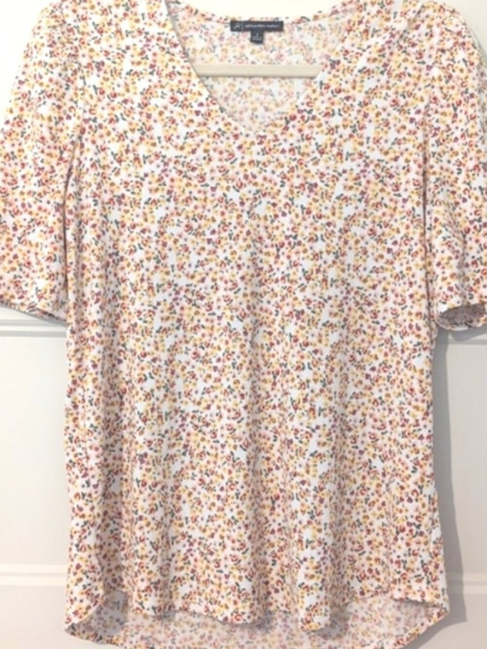 V-Neck, Mini Floral